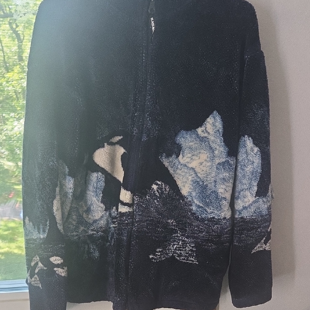 Men's Black and White Sweater